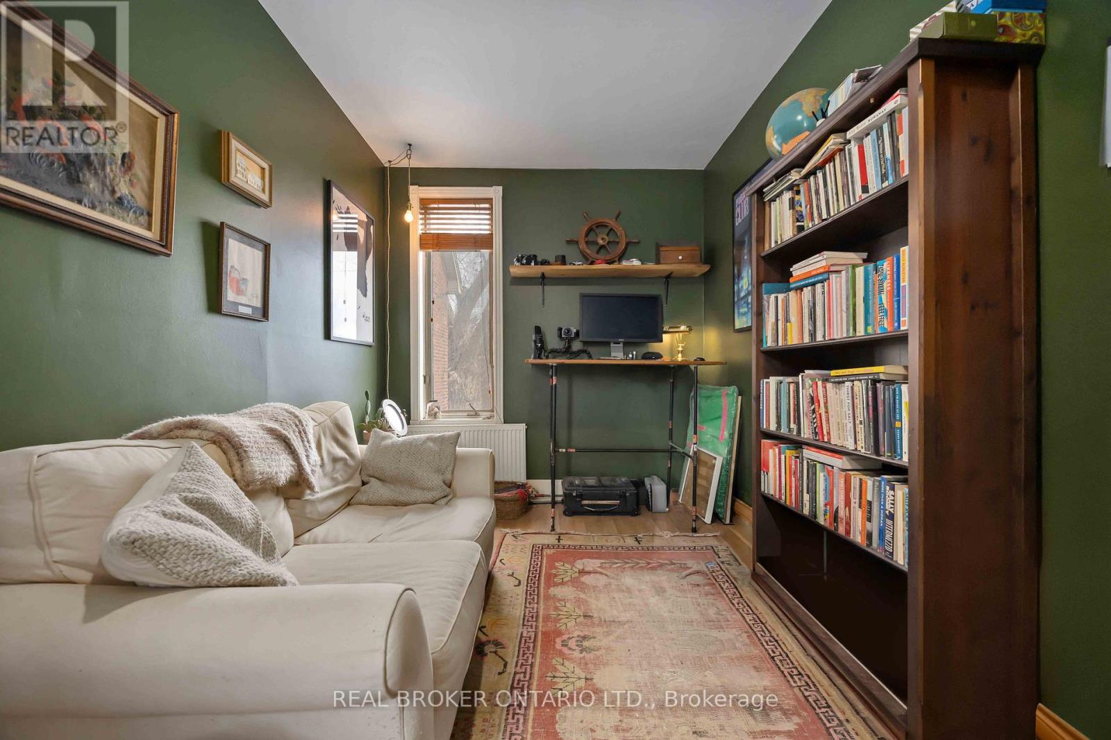 Upper - 22 Curzon Street, Toronto, Ontario  M4M 3B4 - Photo 26 - E12791308