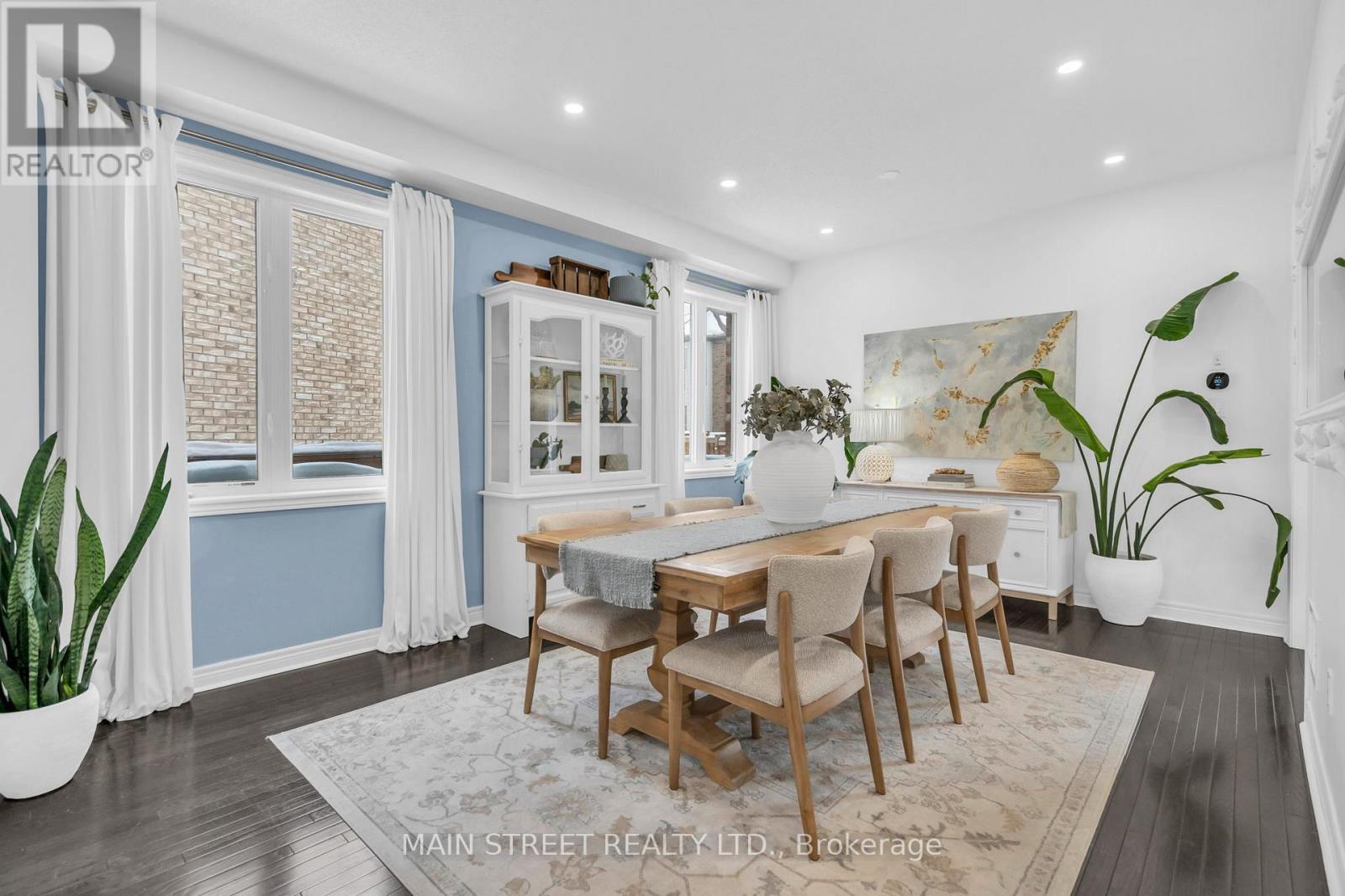 44 Herefordshire Crescent, Newmarket, Ontario  L9N 0B7 - Photo 3 - N12791346