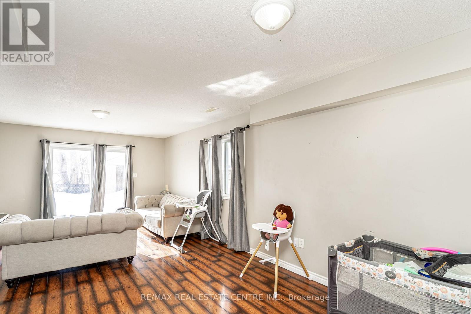 75 Campbell Avenue, Barrie, Ontario  L4N 2T2 - Photo 10 - S12791310