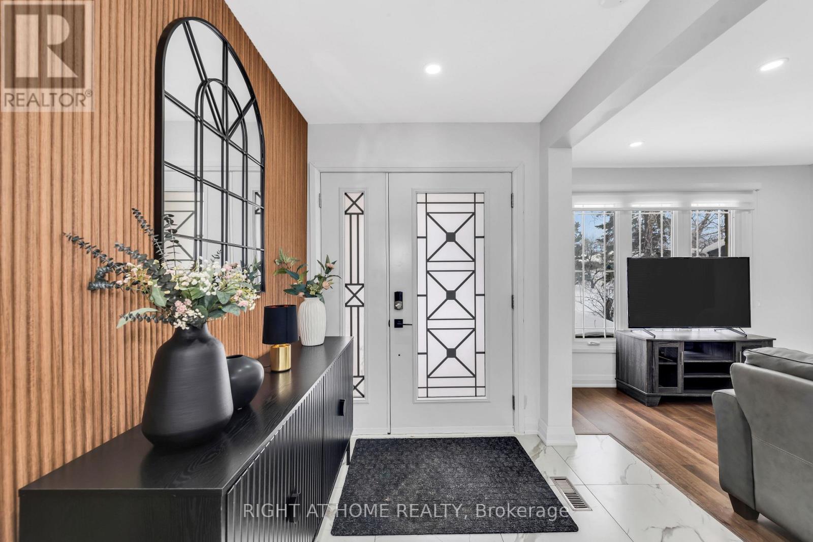 5 Carol Road, Barrie (Allandale Heights), Ontario  L4N 3P6 - Photo 4 - S12791316