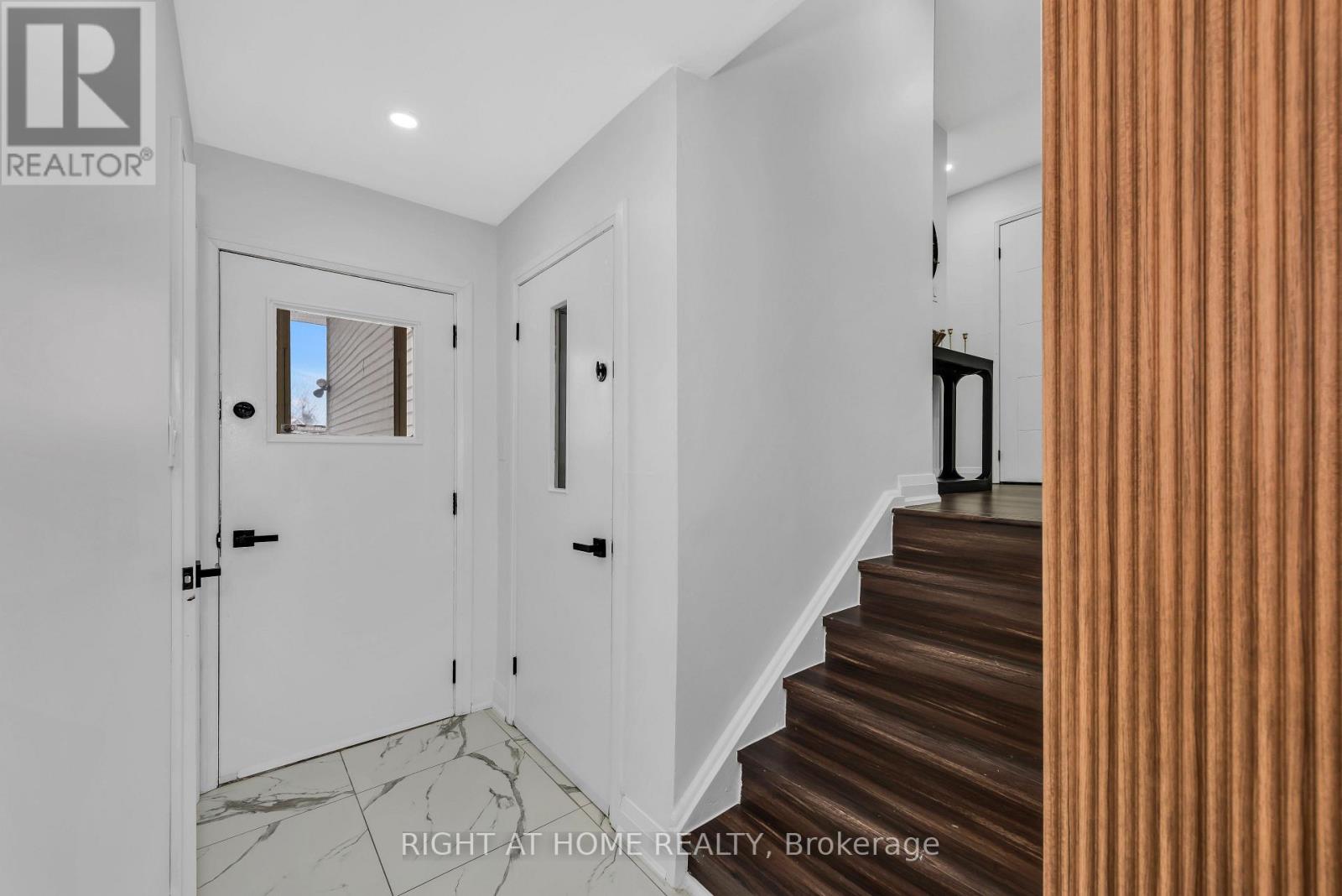 5 Carol Road, Barrie (Allandale Heights), Ontario  L4N 3P6 - Photo 6 - S12791316