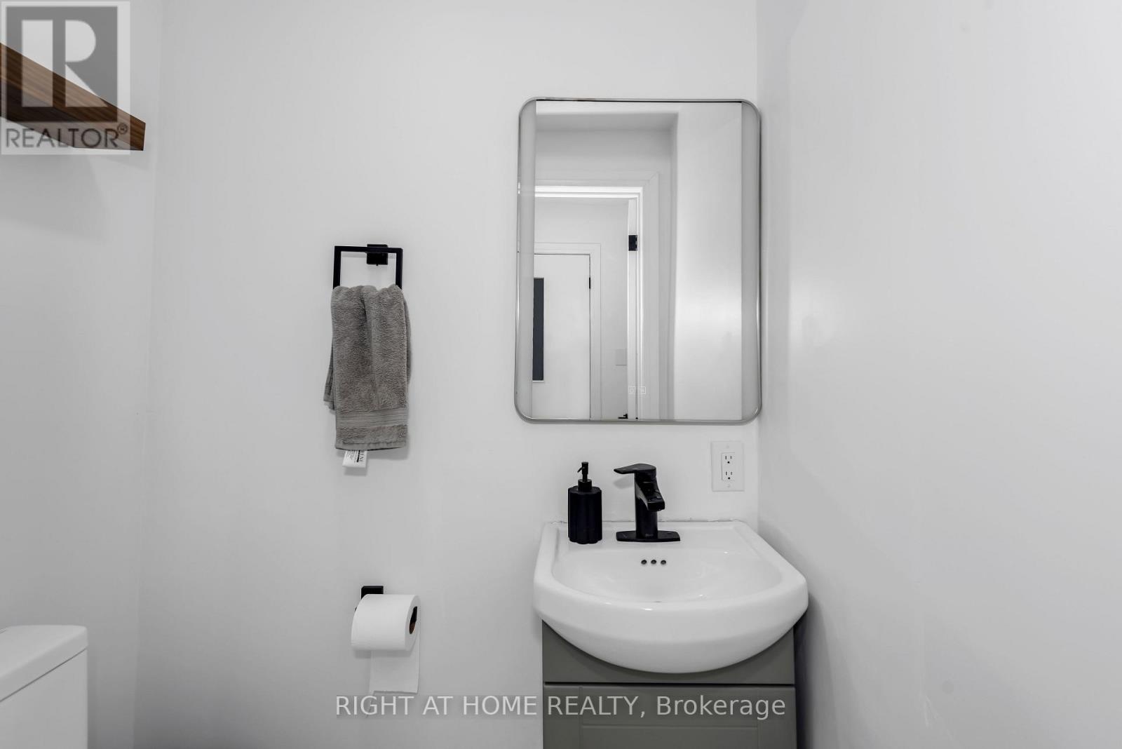 5 Carol Road, Barrie (Allandale Heights), Ontario  L4N 3P6 - Photo 7 - S12791316