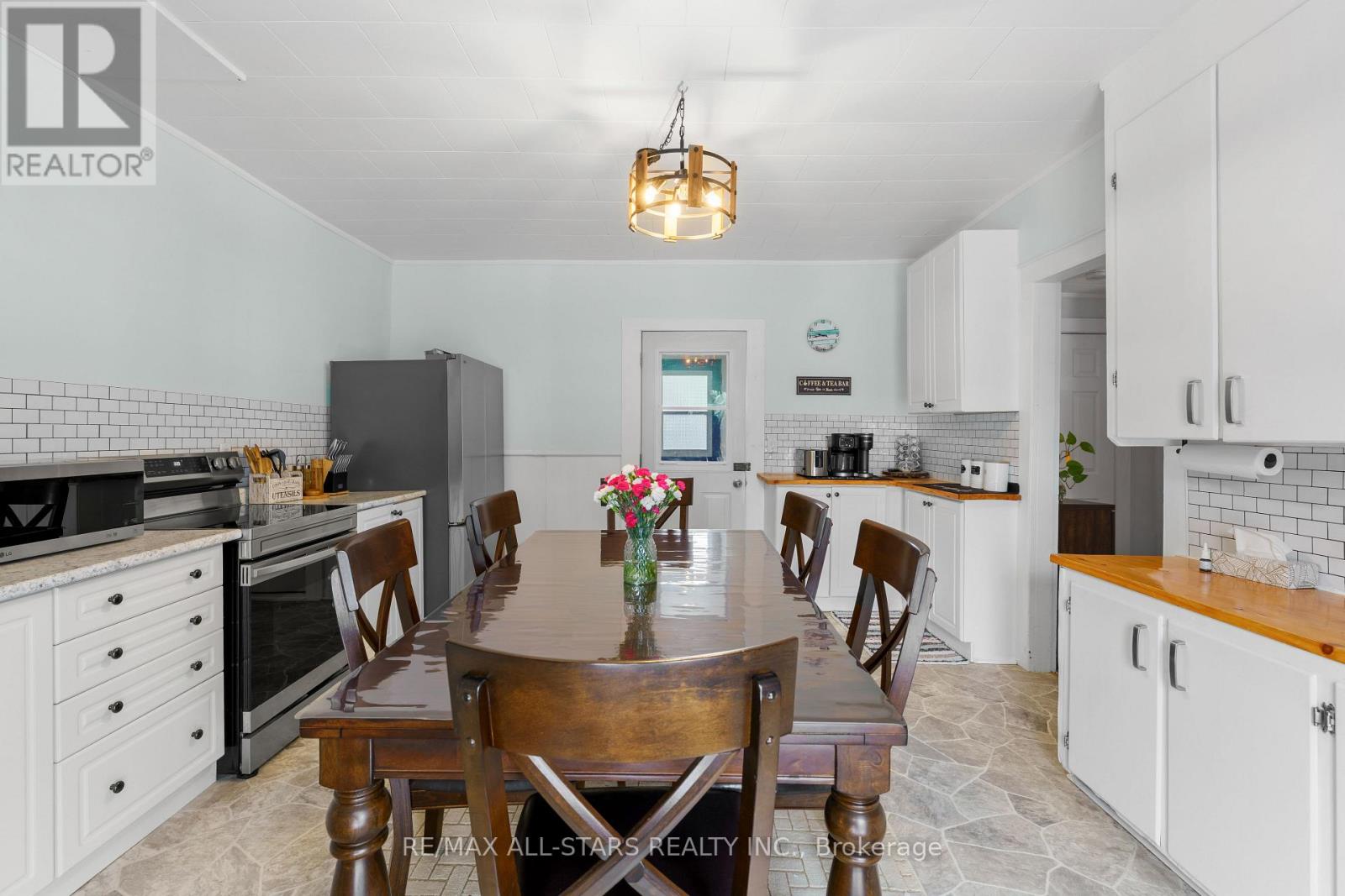 155 Colborne Street, Kawartha Lakes, Ontario  K0M 1N0 - Photo 16 - X12542168