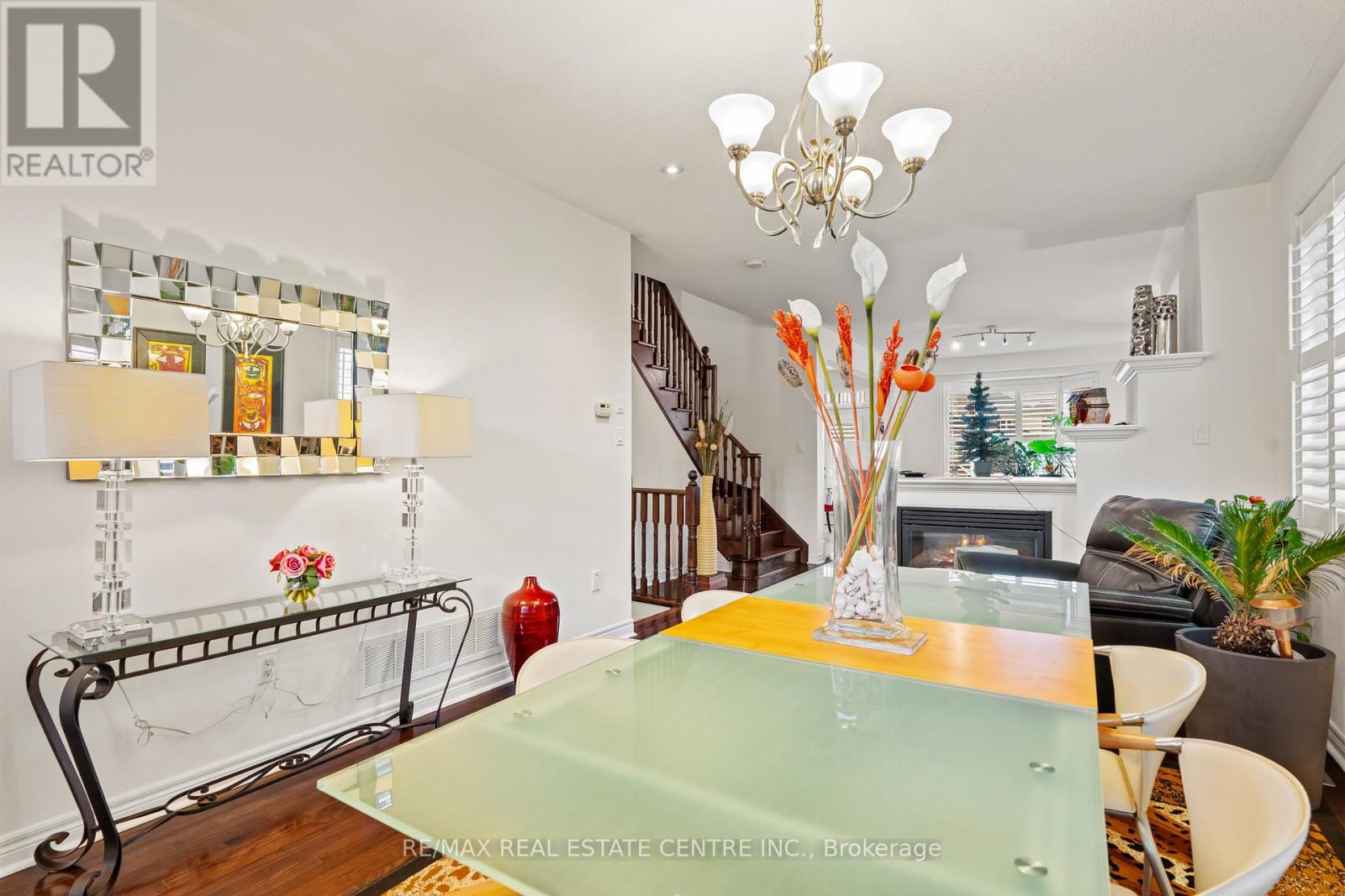 15 Helman Road, Brampton, Ontario  L6R 0R7 - Photo 7 - W12791302