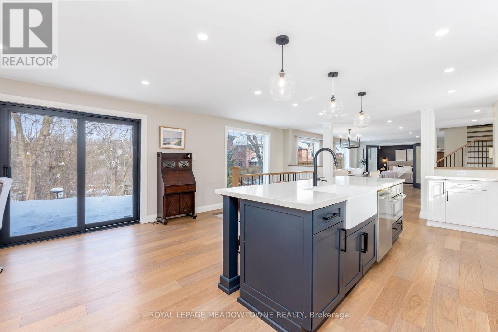 70 River Drive, Halton Hills, Ontario  L7G 2J2 - Photo 13 - W12791336