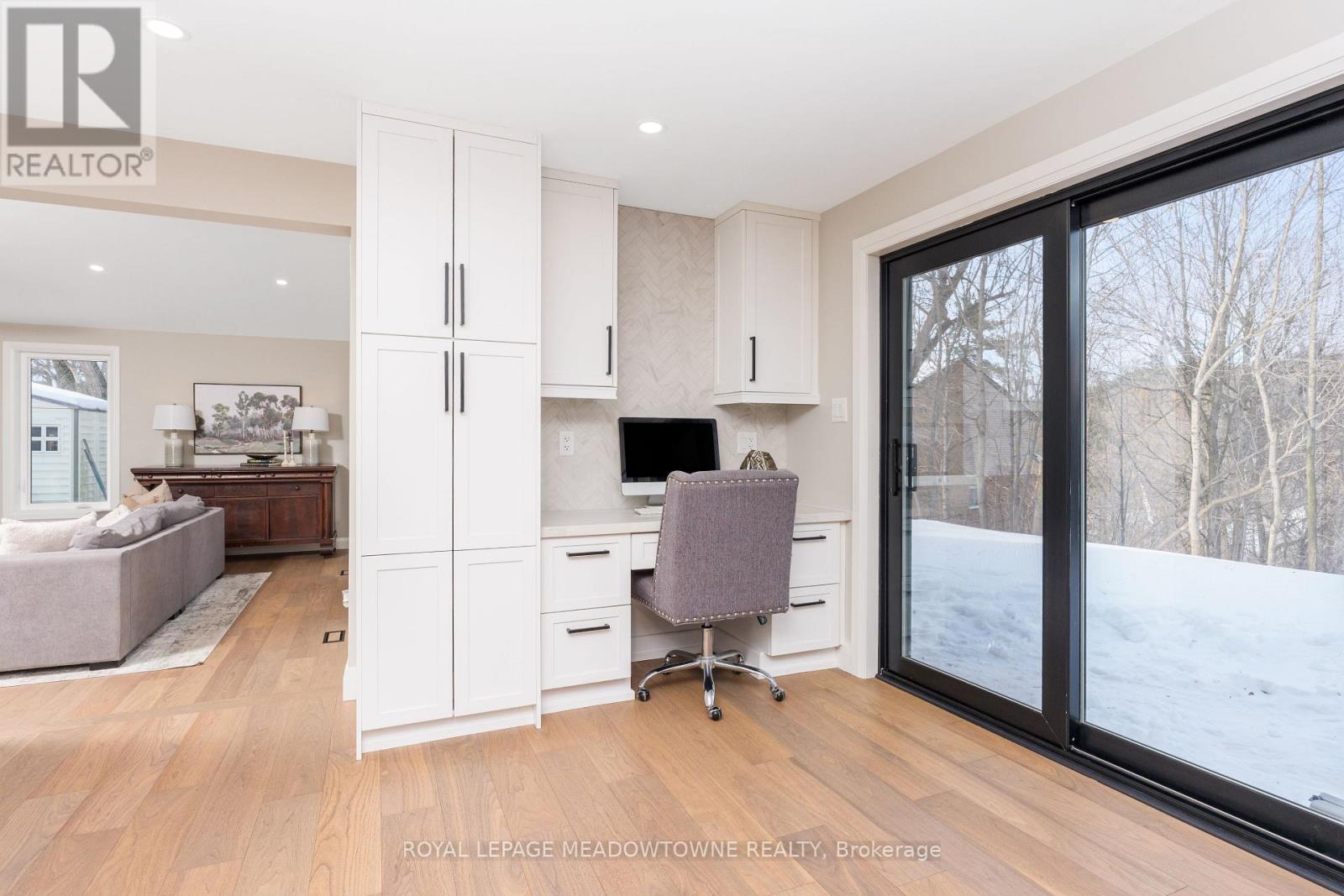 70 River Drive, Halton Hills, Ontario  L7G 2J2 - Photo 16 - W12791336