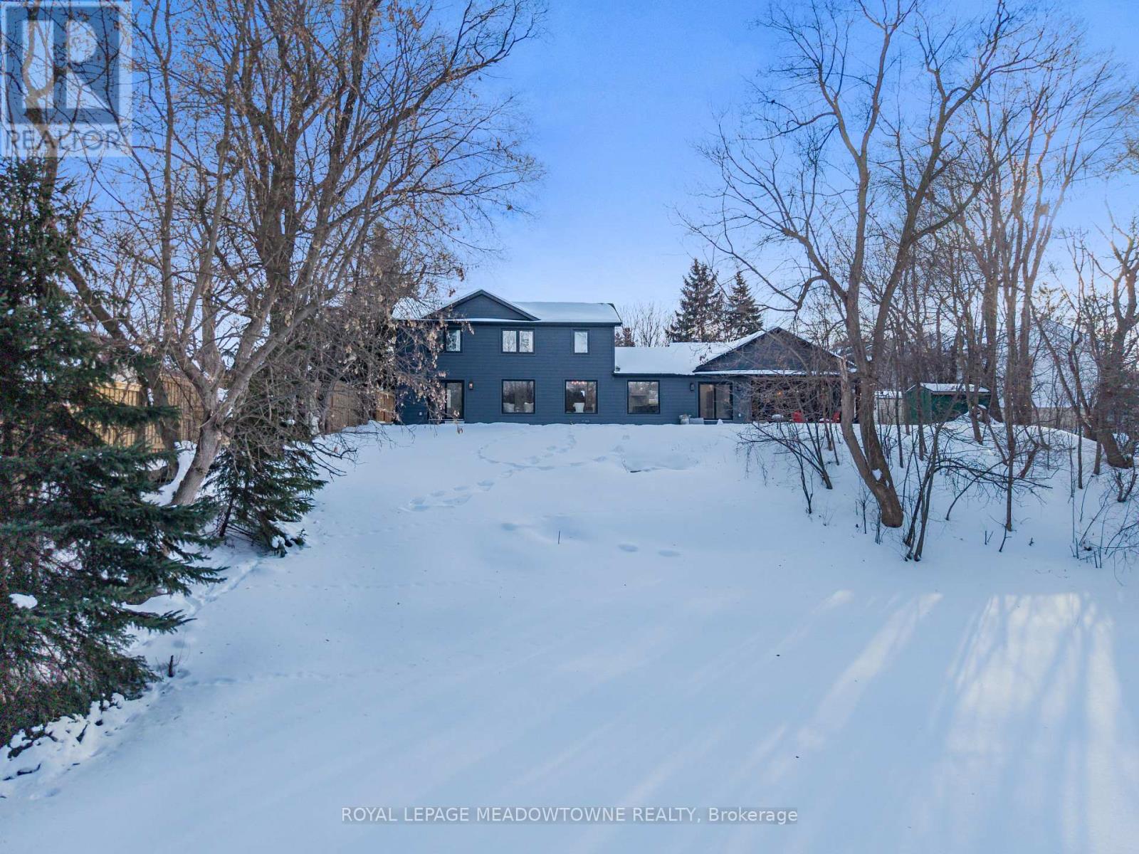 70 River Drive, Halton Hills, Ontario  L7G 2J2 - Photo 44 - W12791336