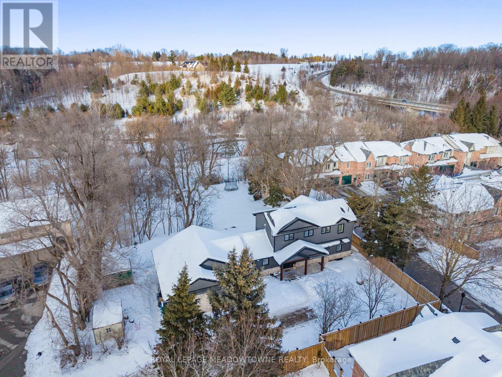 70 River Drive, Halton Hills, Ontario  L7G 2J2 - Photo 50 - W12791336