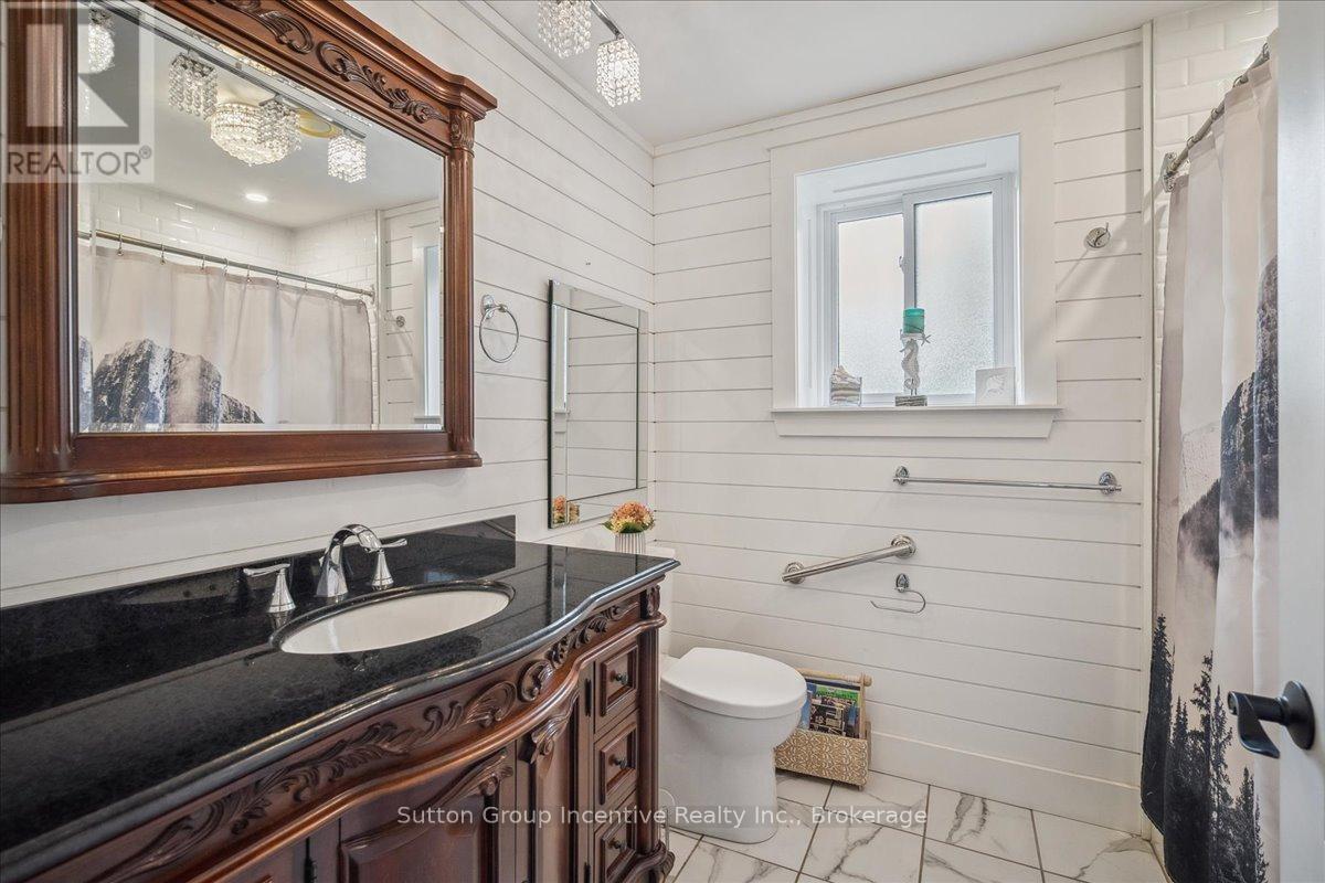 339520 Presqu'ile Road, Georgian Bluffs, Ontario  N0H 2T0 - Photo 27 - X12419322