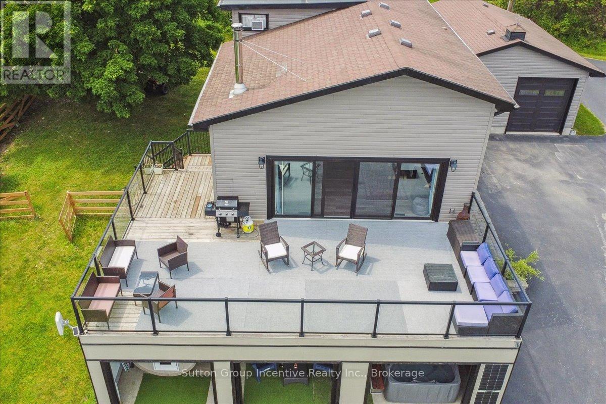 339520 Presqu'ile Road, Georgian Bluffs, Ontario  N0H 2T0 - Photo 34 - X12419322