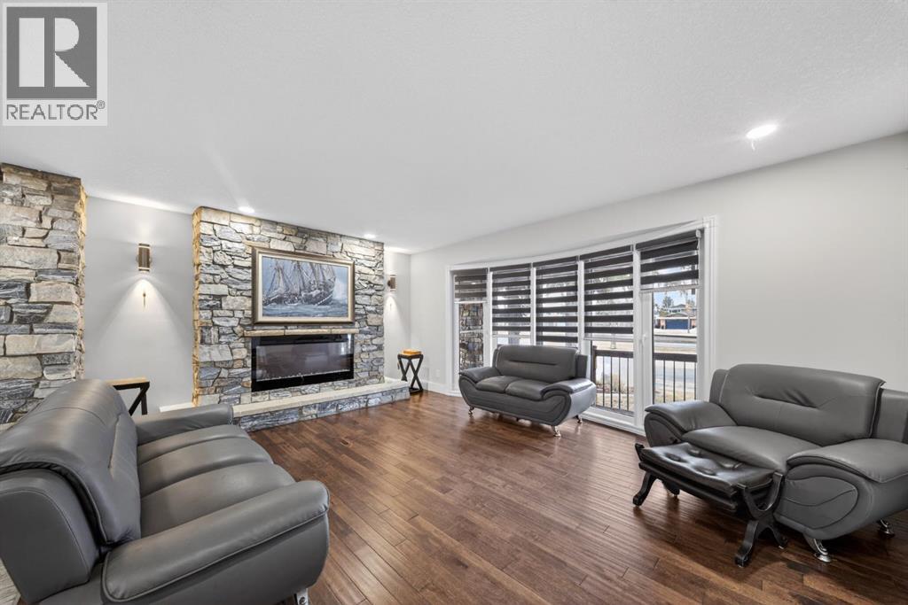 740 Lake Ontario Drive Se, Calgary, Alberta  T2J 3J8 - Photo 7 - A2282637