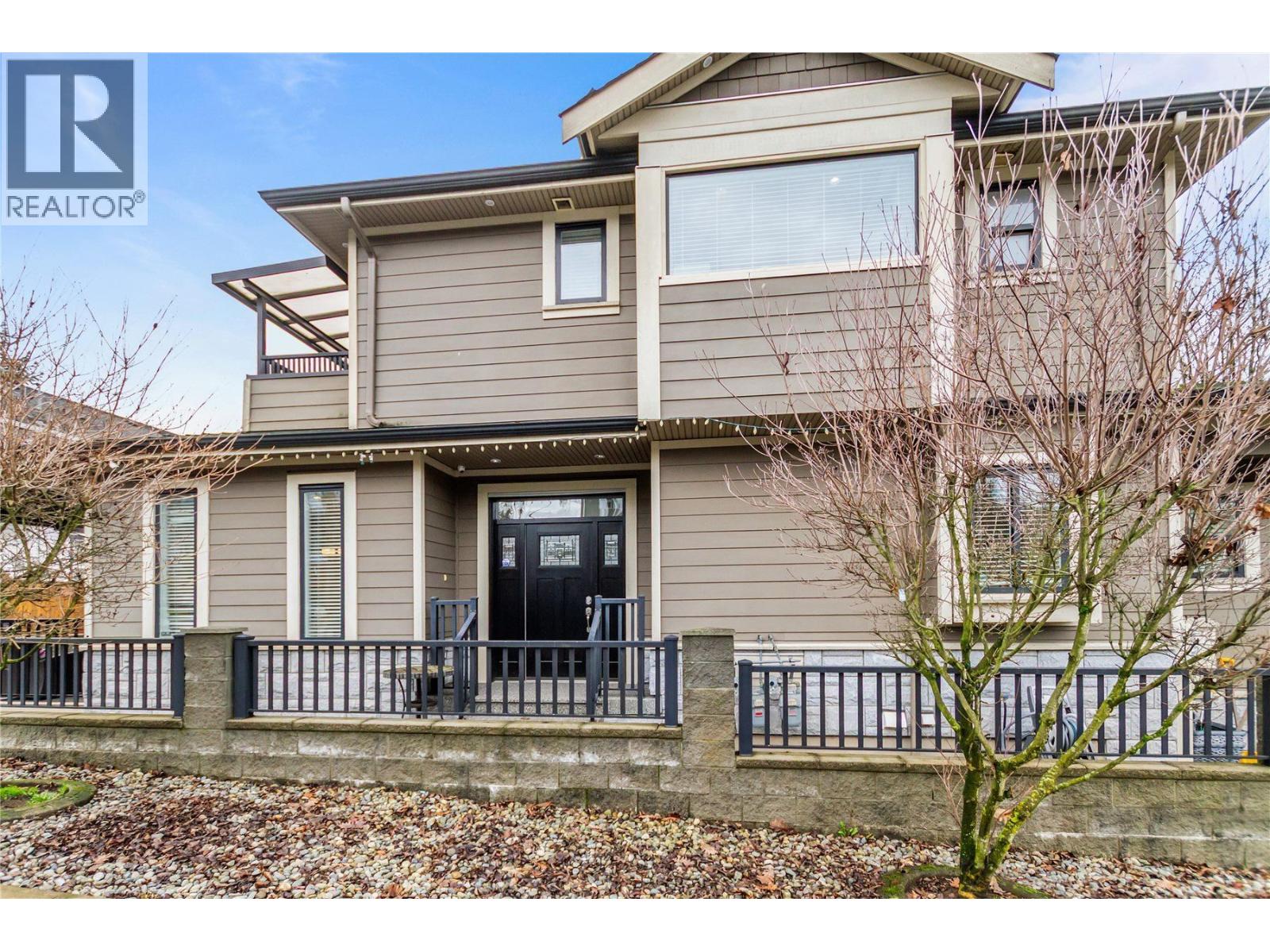 629 Thirteenth Street, New Westminster, British Columbia  V3M 4M3 - Photo 3 - R3090029