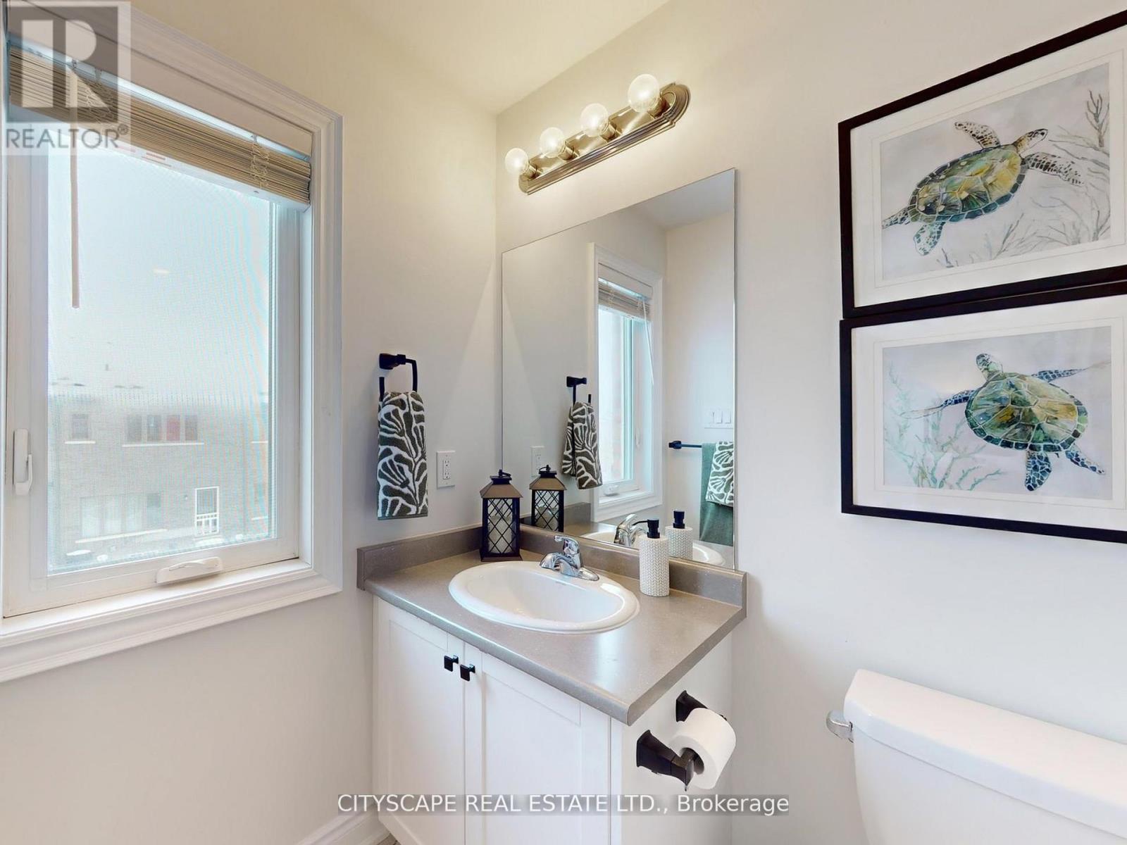 98 Veterans Street, Bradford West Gwillimbury, Ontario  L3Z 4H7 - Photo 28 - N12785732