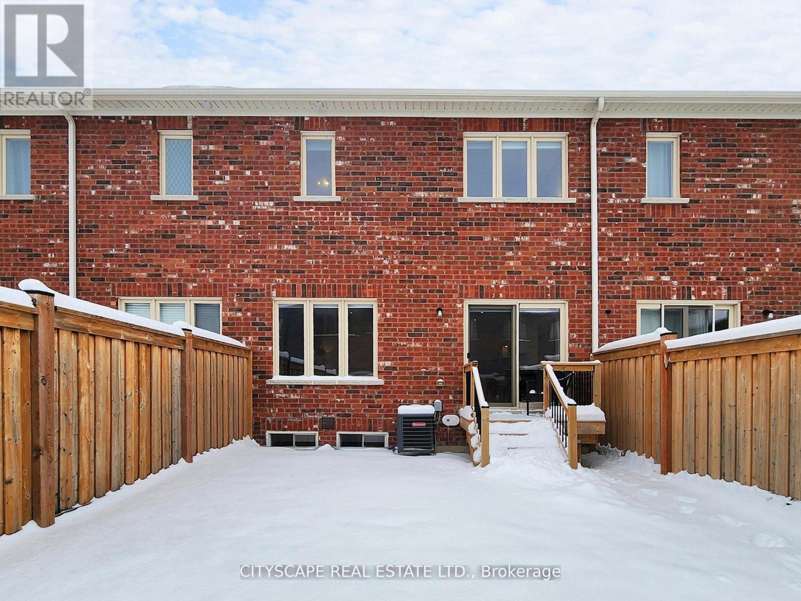 98 Veterans Street, Bradford West Gwillimbury, Ontario  L3Z 4H7 - Photo 48 - N12785732