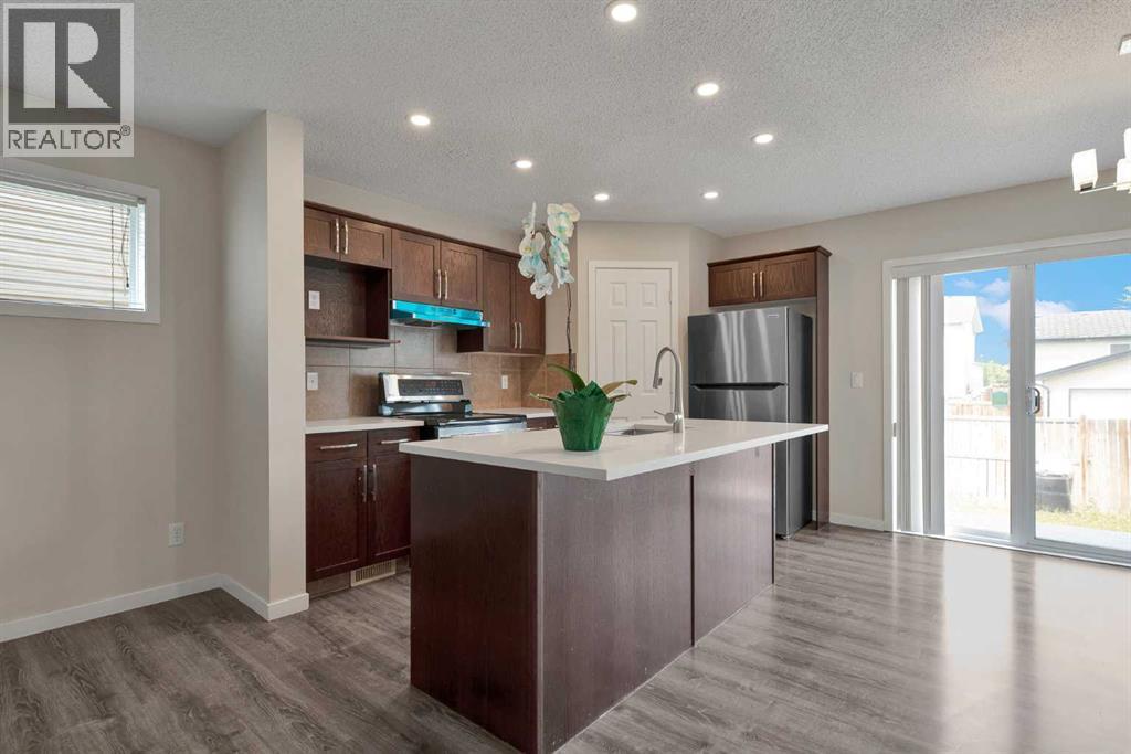 203 Cranberry Green Se, Calgary, Alberta  T3M 1L3 - Photo 12 - A2275092