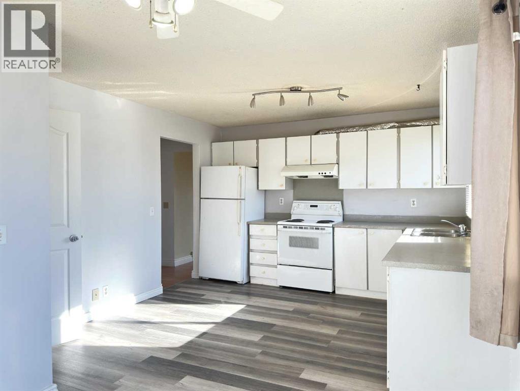 83 Falshire Way Ne, Calgary, Alberta  T3J 2C7 - Photo 8 - A2286559