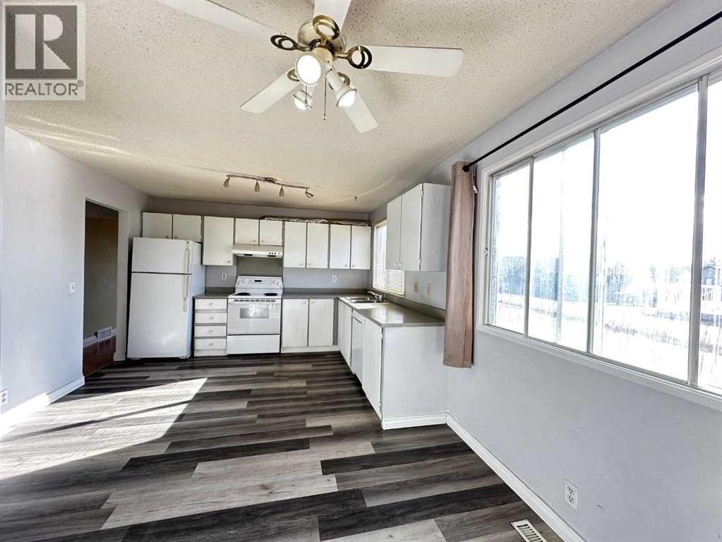 83 Falshire Way Ne, Calgary, Alberta  T3J 2C7 - Photo 7 - A2286559