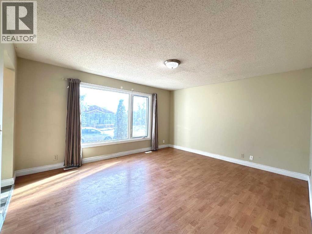 83 Falshire Way Ne, Calgary, Alberta  T3J 2C7 - Photo 3 - A2286559