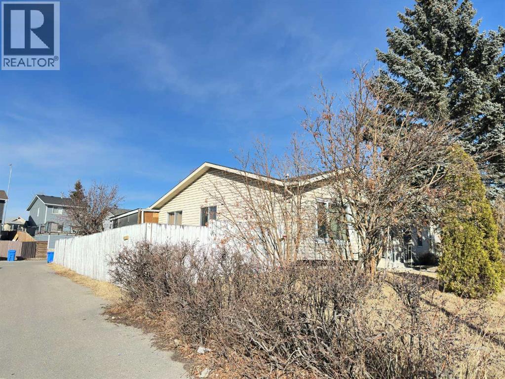 83 Falshire Way Ne, Calgary, Alberta  T3J 2C7 - Photo 46 - A2286559