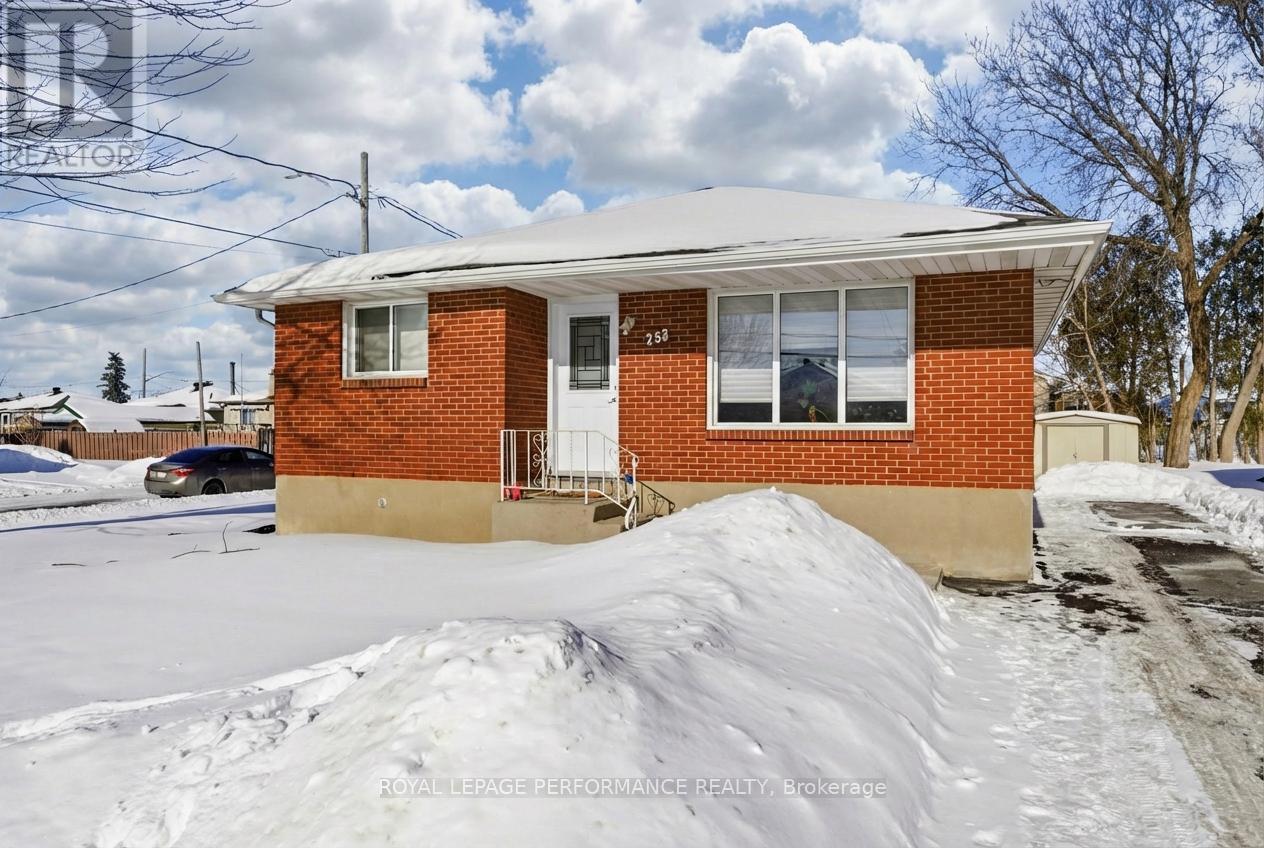 253 SUNNYSIDE AVENUE, cornwall, Ontario