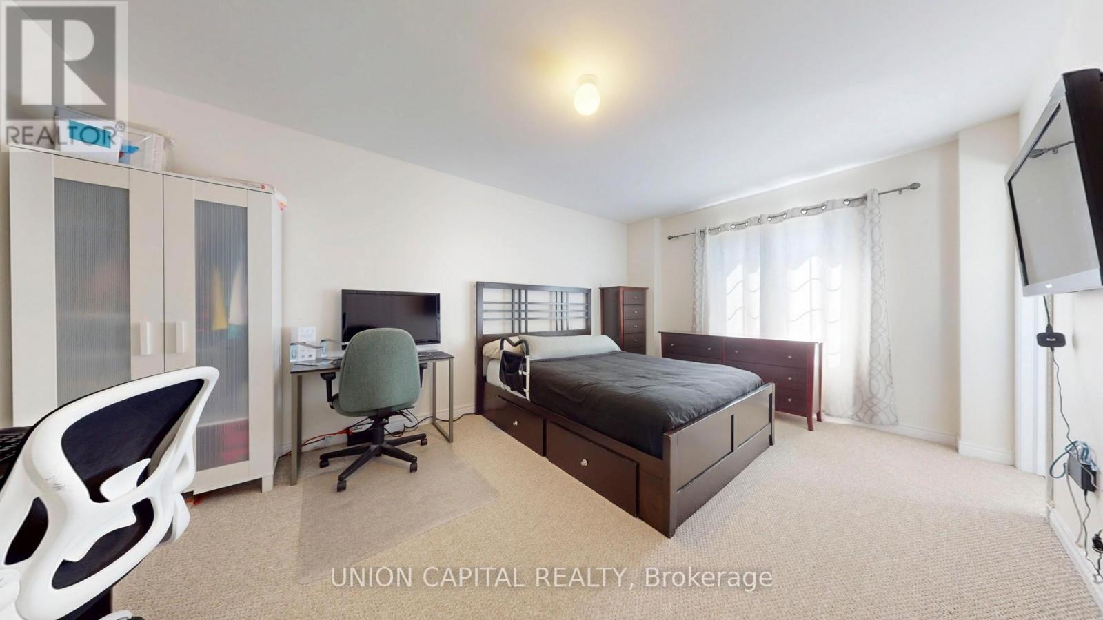 8 Vita Stephanie Court, Georgina, Ontario  L0E 1R0 - Photo 9 - N12791388