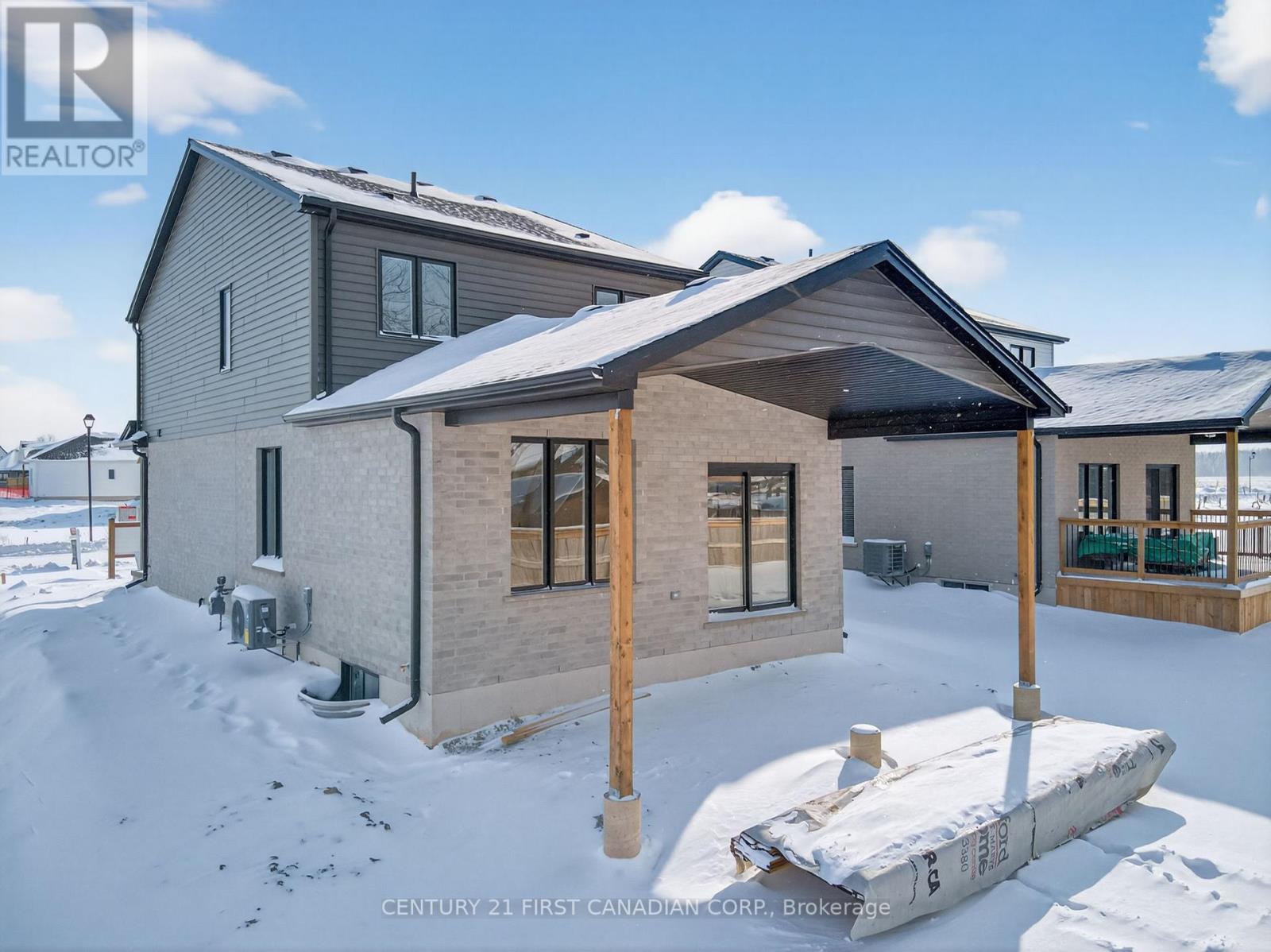 9 Twynstra Street, North Middlesex, Ontario  N0M 1A0 - Photo 33 - X12742750