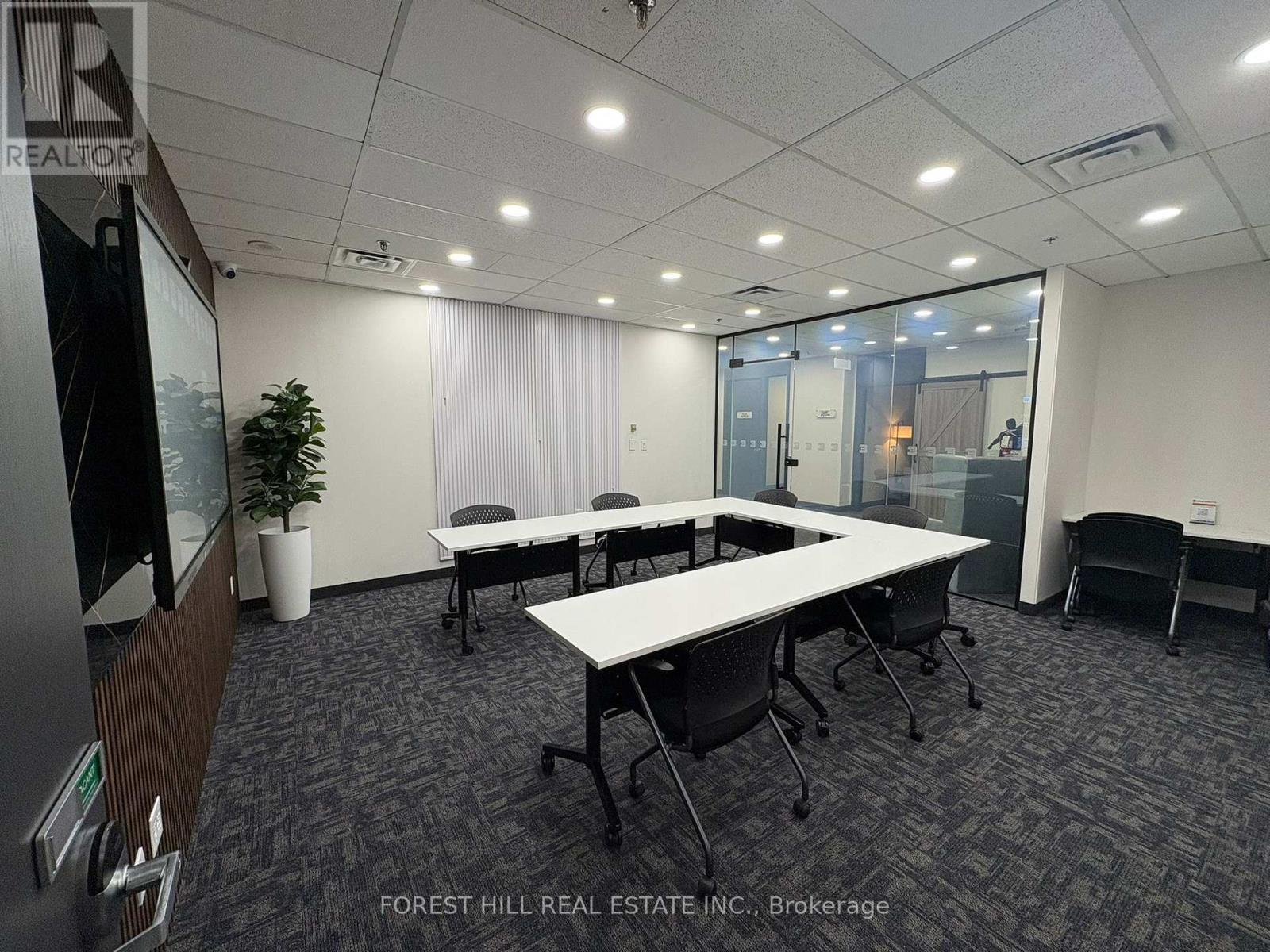 200-31 - 350 Burnhamthorpe Road W, Mississauga, Ontario  L5B 3J1 - Photo 7 - W12791360