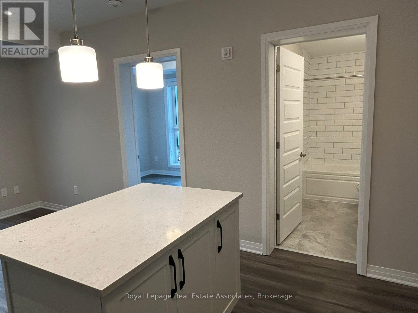 416 - 480 Gordon Krantz Avenue, Milton, Ontario  L9E 1Z4 - Photo 11 - W12791362