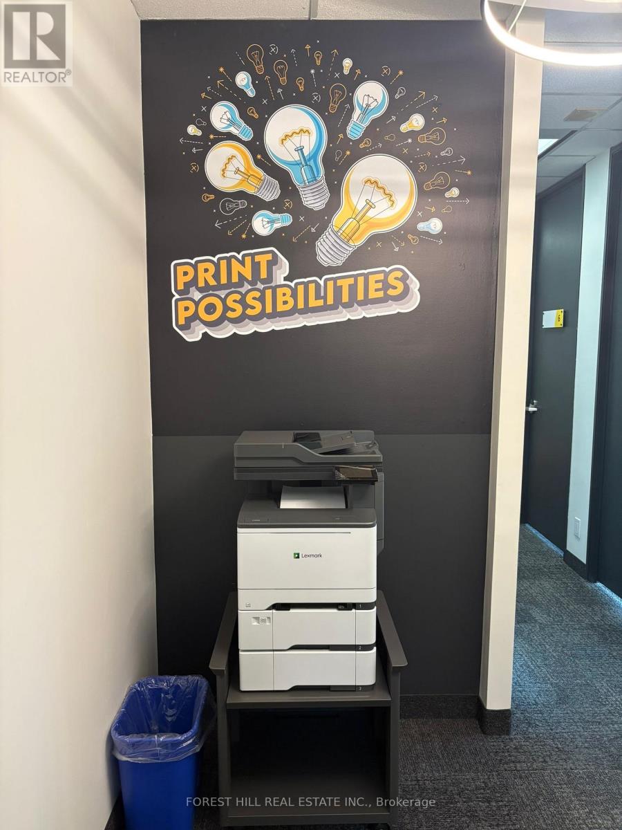 200-27 - 350 Burnhamthorpe Road W, Mississauga, Ontario  L5B 3J1 - Photo 14 - W12791364