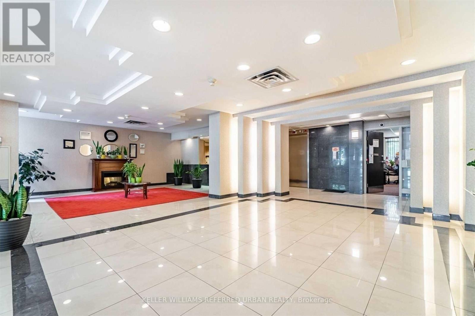 502 - 300 Webb Drive, Mississauga, Ontario  L5B 3W3 - Photo 4 - W12791368