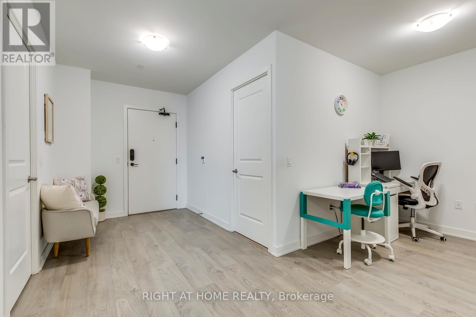 206 - 4675 Metcalfe Avenue, Mississauga, Ontario  L5M 0Z8 - Photo 6 - W12791392