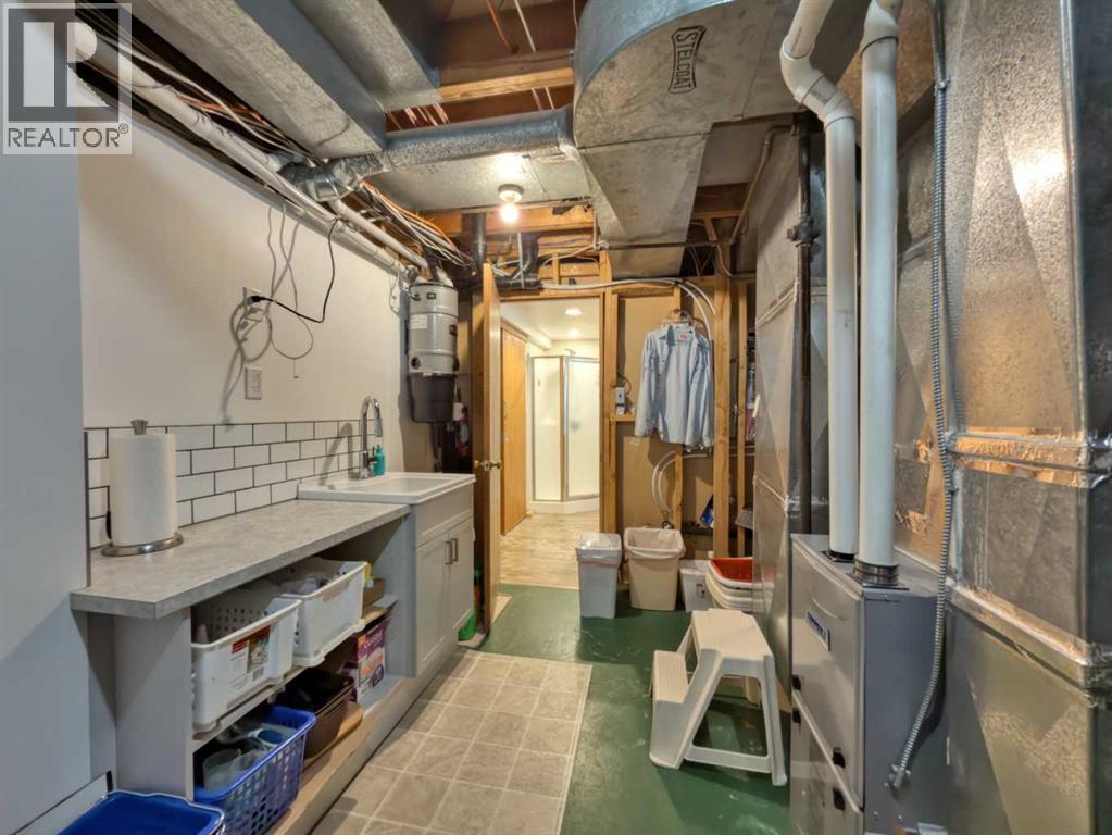 2401 74 Street, Coleman, Alberta  T0K 0M0 - Photo 38 - A2286586