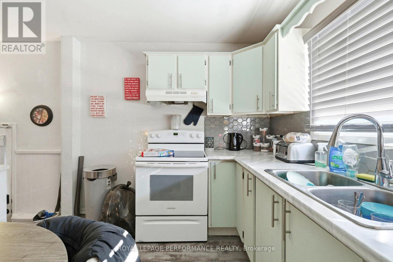 265 Sunnyside Avenue, Cornwall, Ontario  K6H 3E5 - Photo 7 - X12791430