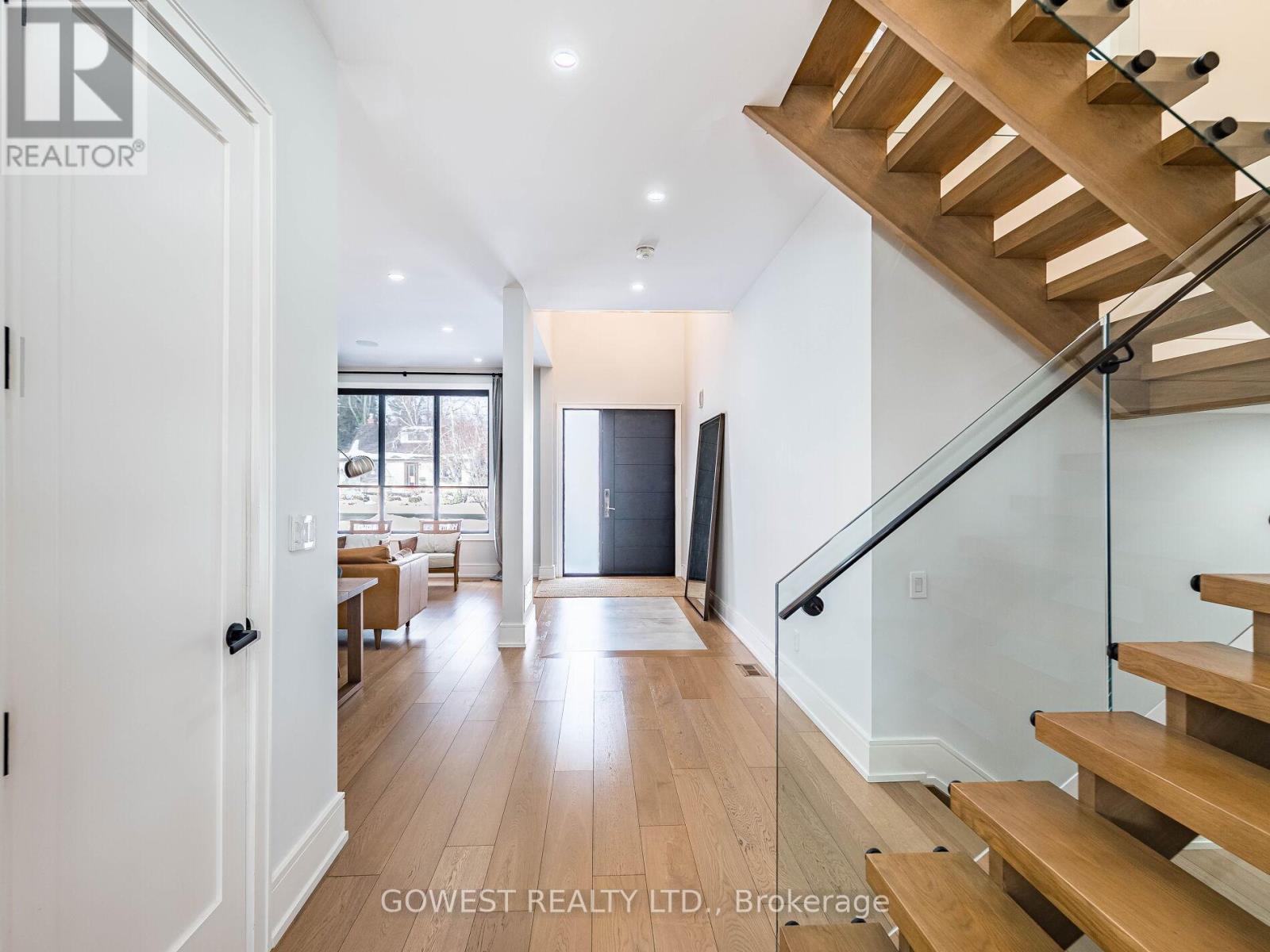 402 Niar Avenue, Mississauga, Ontario  L5G 1W3 - Photo 6 - W12728338