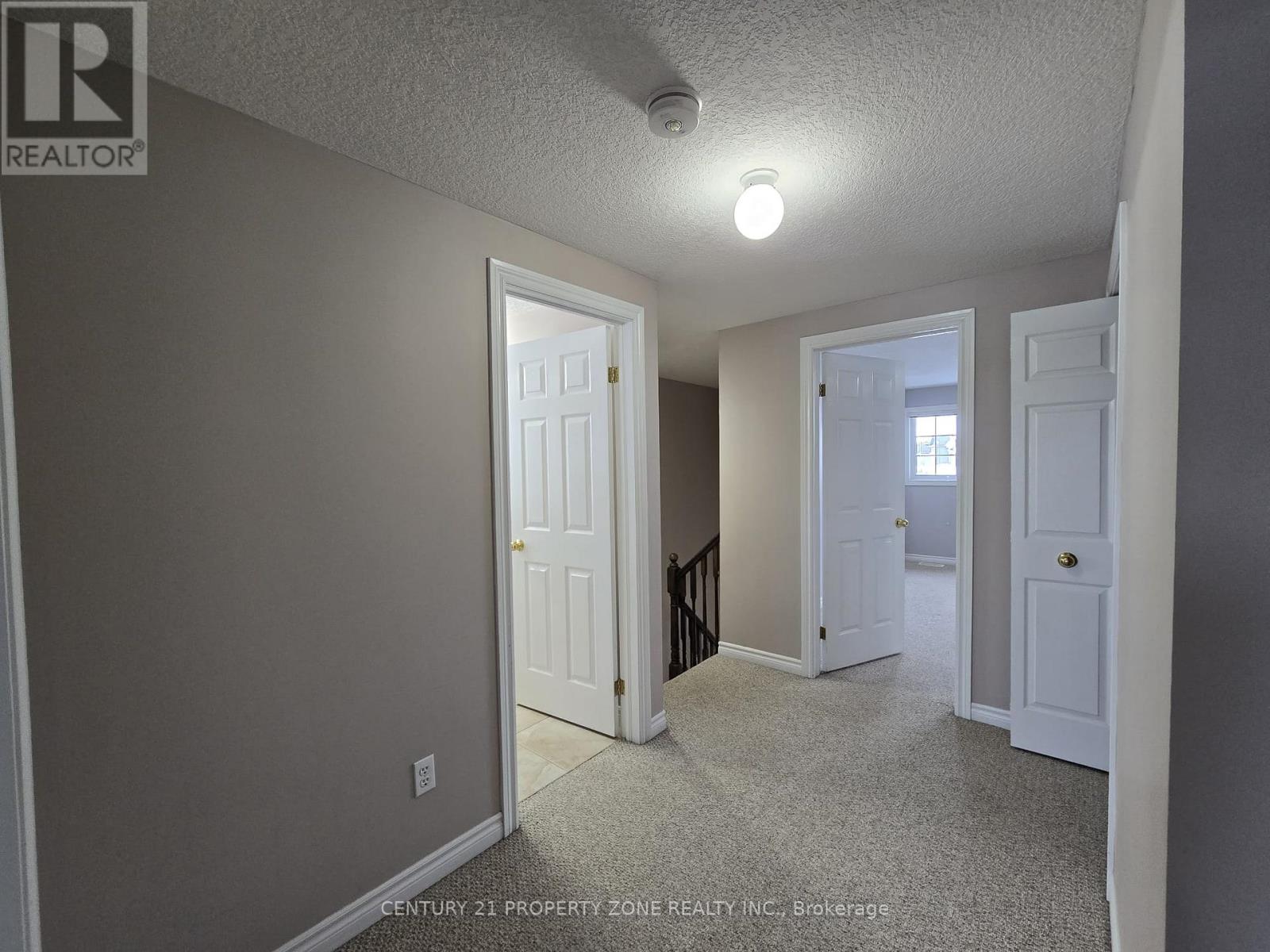 Upper - 77 Iron Gate Street, Kitchener, Ontario  N3N 3R6 - Photo 9 - X12783796