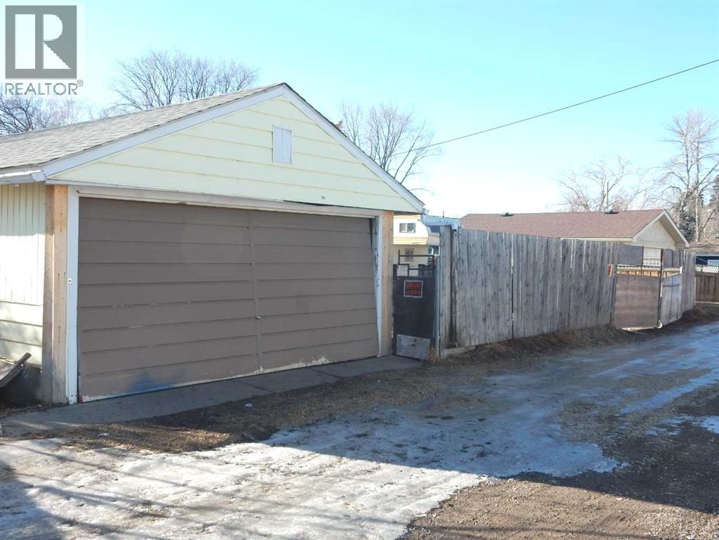 2524 Southwood Drive Se, Calgary, Alberta  T2B 1S5 - Photo 6 - A2285214