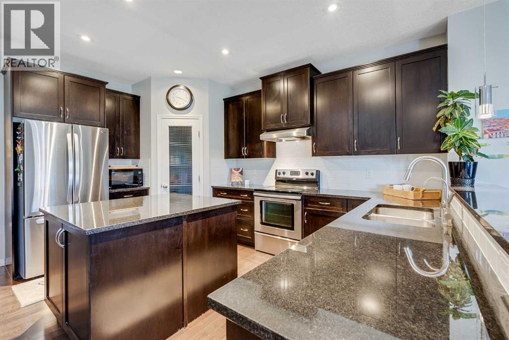 113 Copperpond Bay Se, Calgary, Alberta  T2Z 0R2 - Photo 13 - A2285393