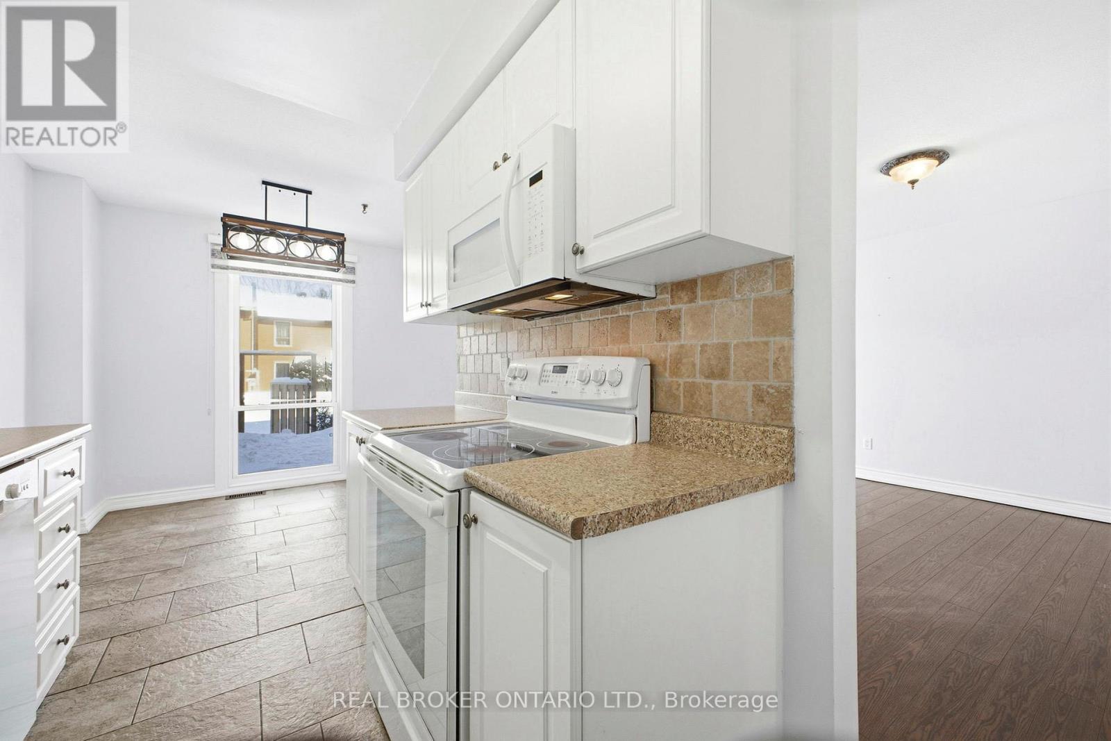 F - 6 Arnold Drive, Ottawa, Ontario  K2H 6V9 - Photo 17 - X12791434