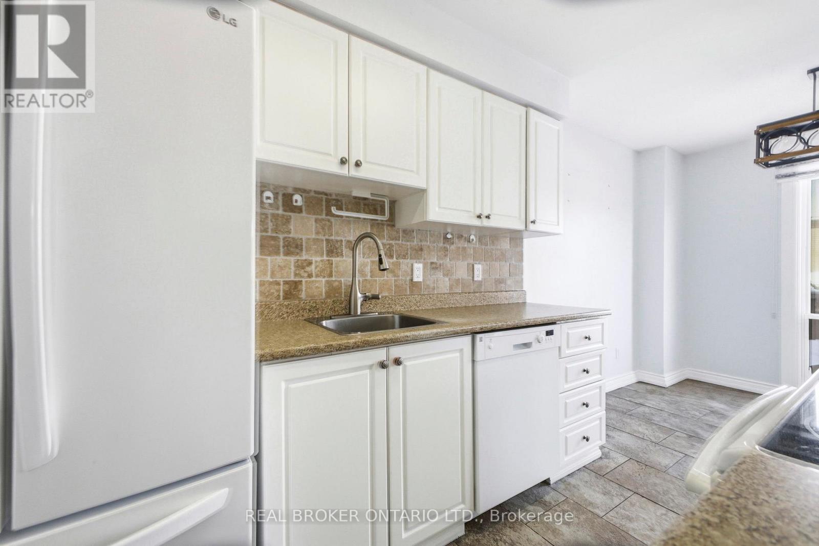 F - 6 Arnold Drive, Ottawa, Ontario  K2H 6V9 - Photo 18 - X12791434