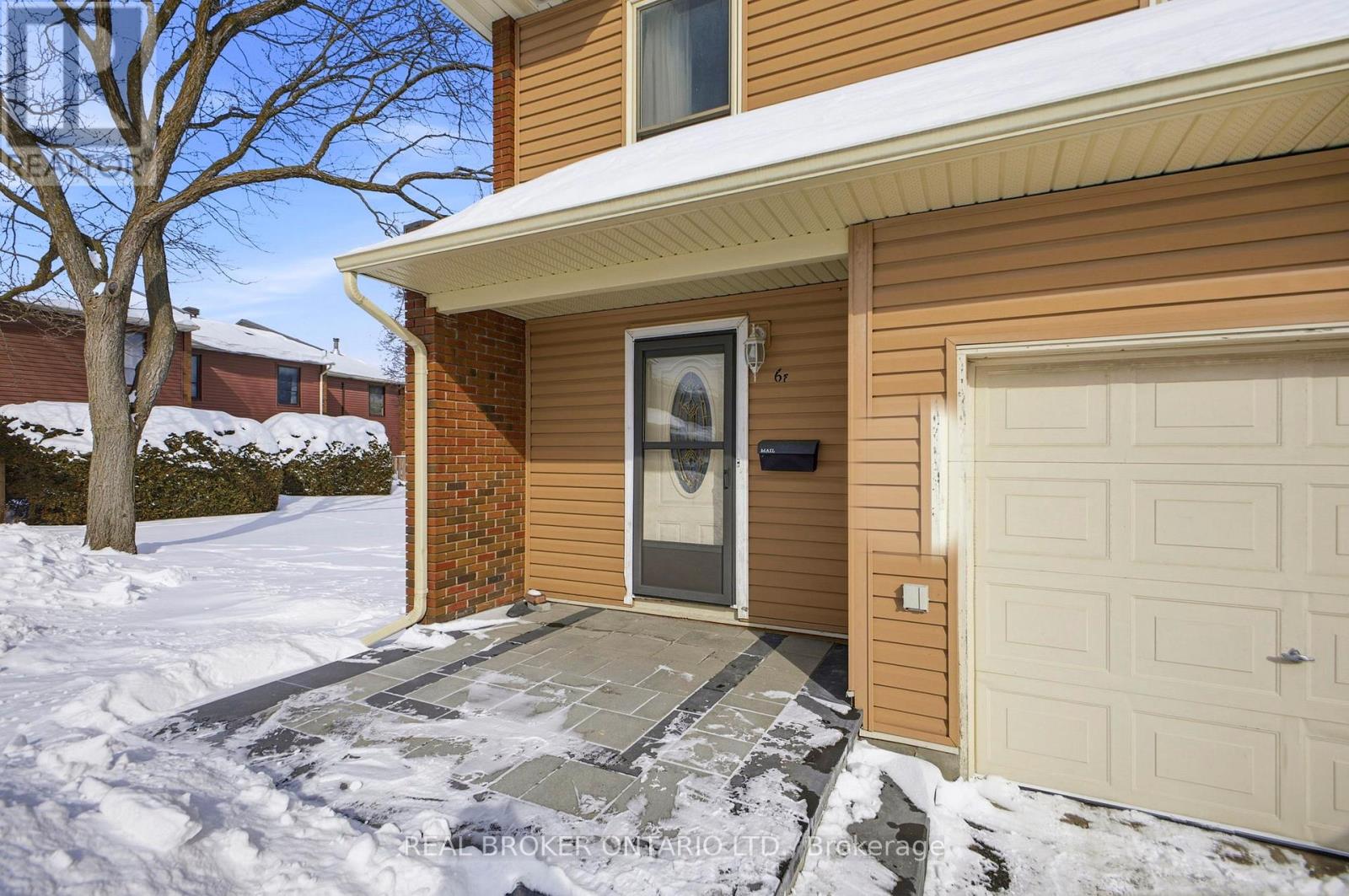 F - 6 Arnold Drive, Ottawa, Ontario  K2H 6V9 - Photo 2 - X12791434