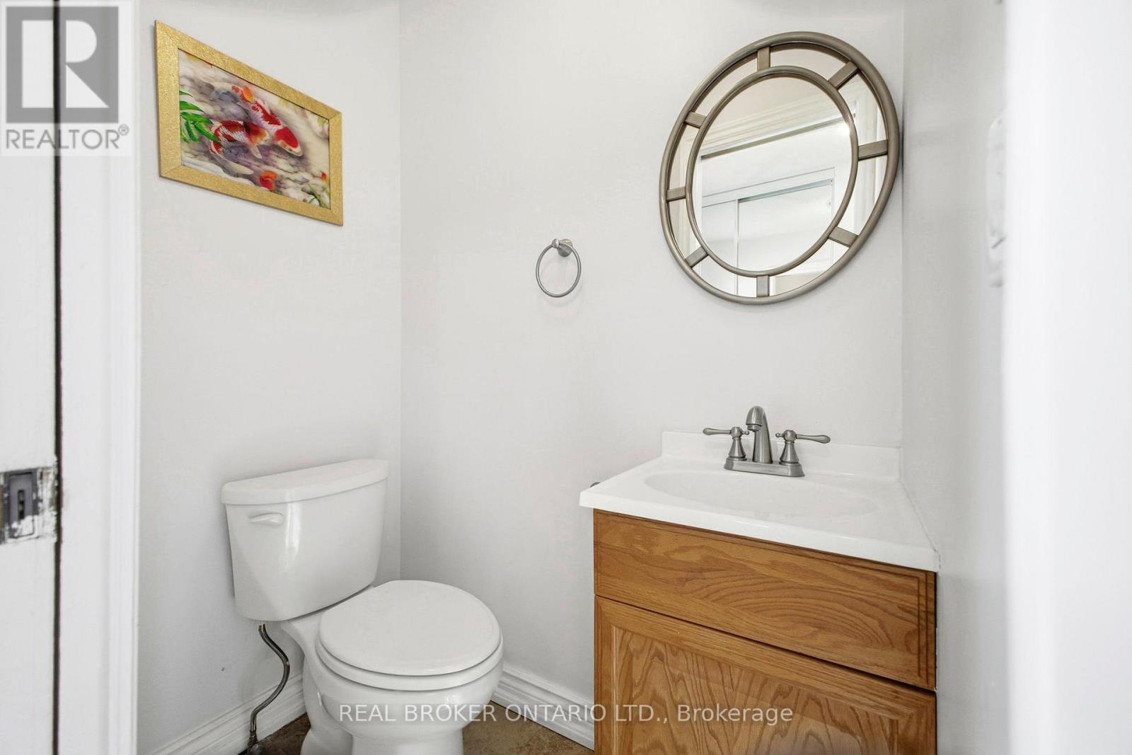 F - 6 Arnold Drive, Ottawa, Ontario  K2H 6V9 - Photo 4 - X12791434