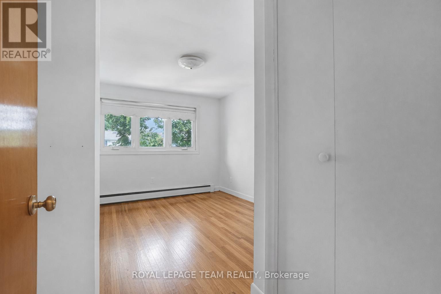 1166 Castle Hill Crescent, Ottawa, Ontario  K2C 2A8 - Photo 16 - X12791440