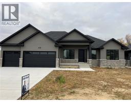 43 ROSEWOOD CRESCENT, Chatham, Ontario