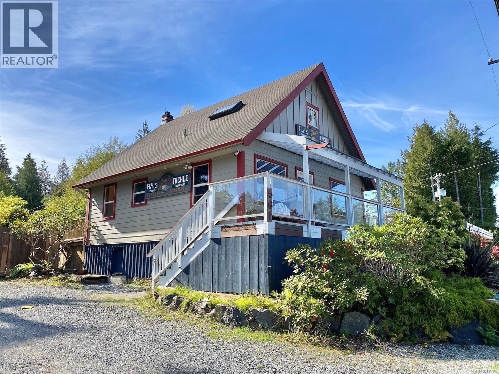 561 Campbell St, Tofino, British Columbia  V0R 2Z0 - Photo 3 - 1017225
