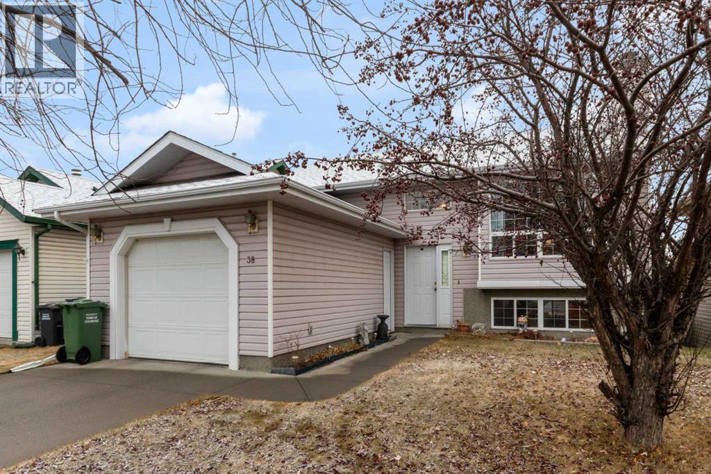 38 West Mcdougal Road, Cochrane, Alberta