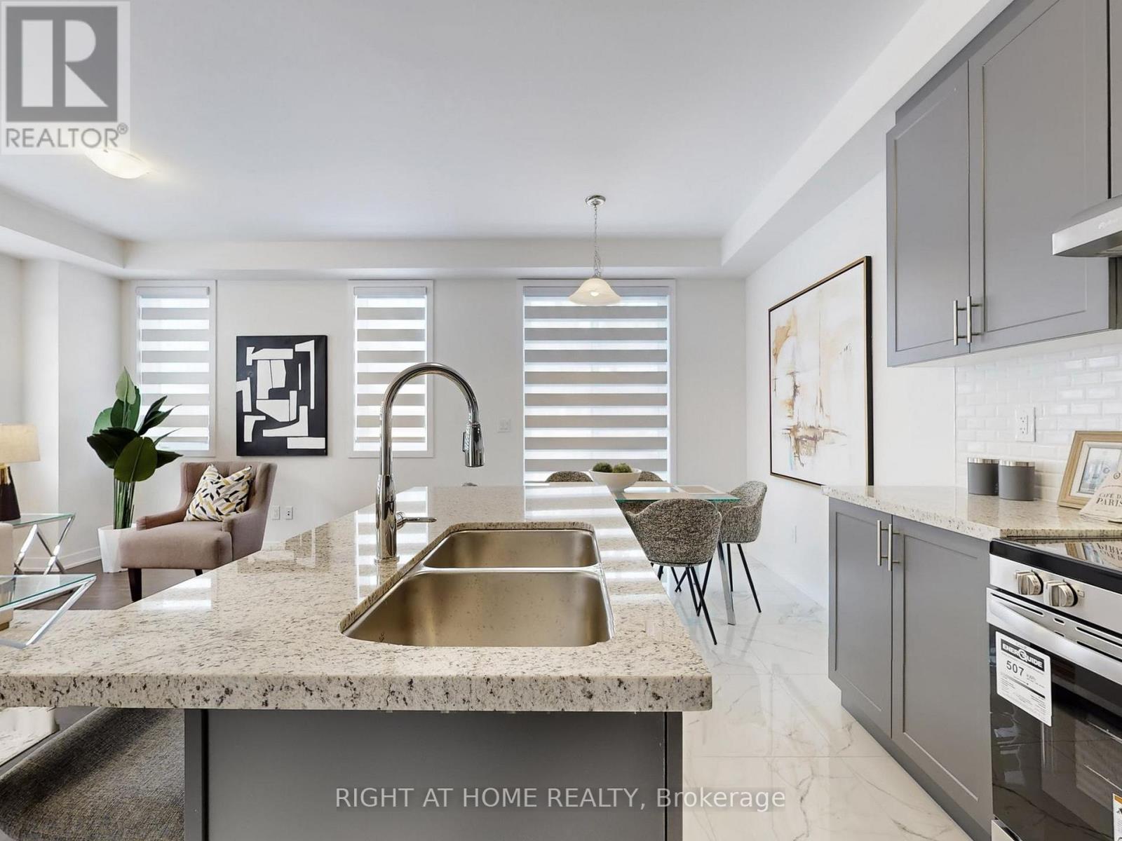 154 Anna Russell Way, Markham, Ontario  L3R 3X3 - Photo 10 - N12791404