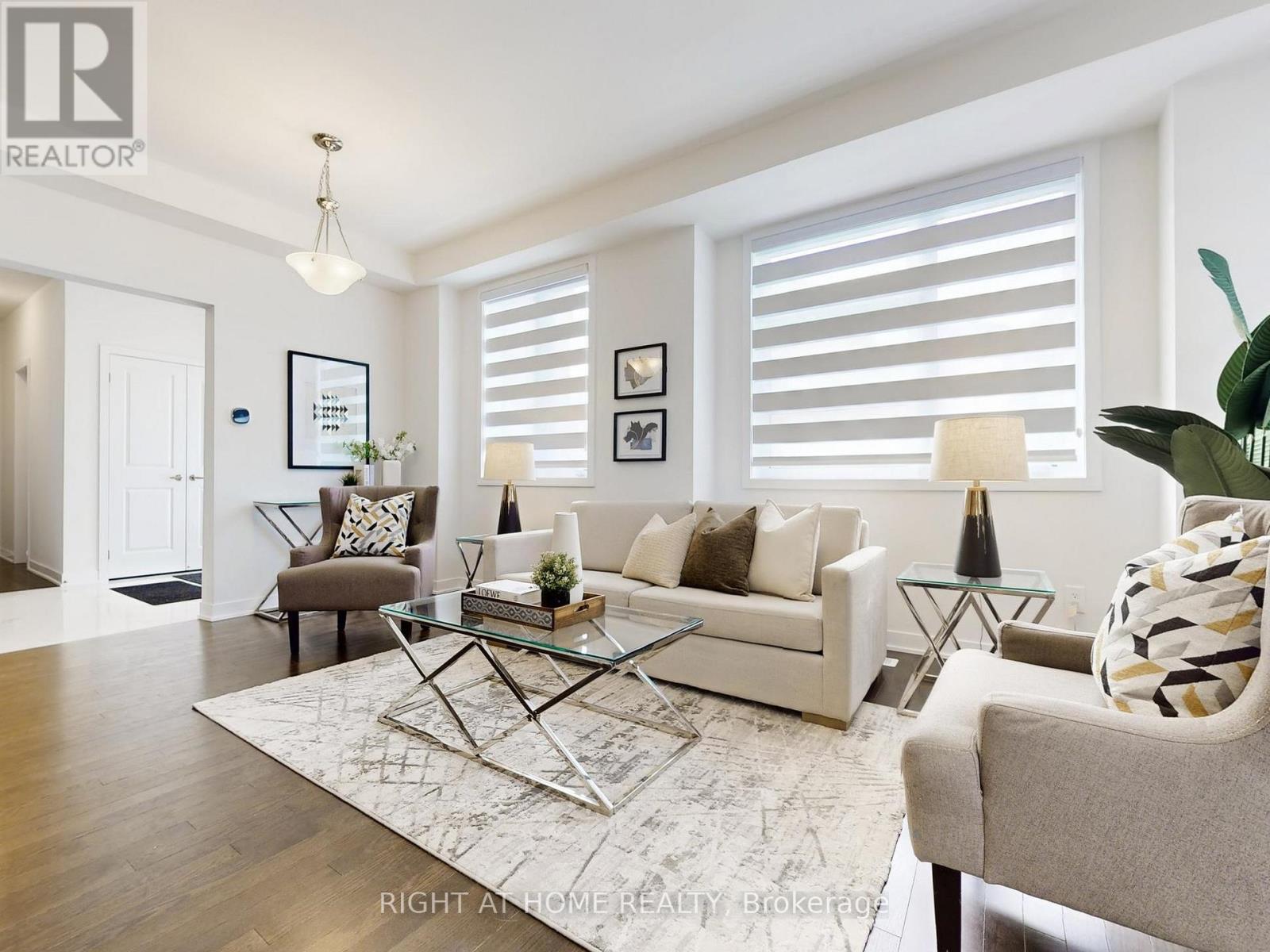 154 Anna Russell Way, Markham, Ontario  L3R 3X3 - Photo 5 - N12791404