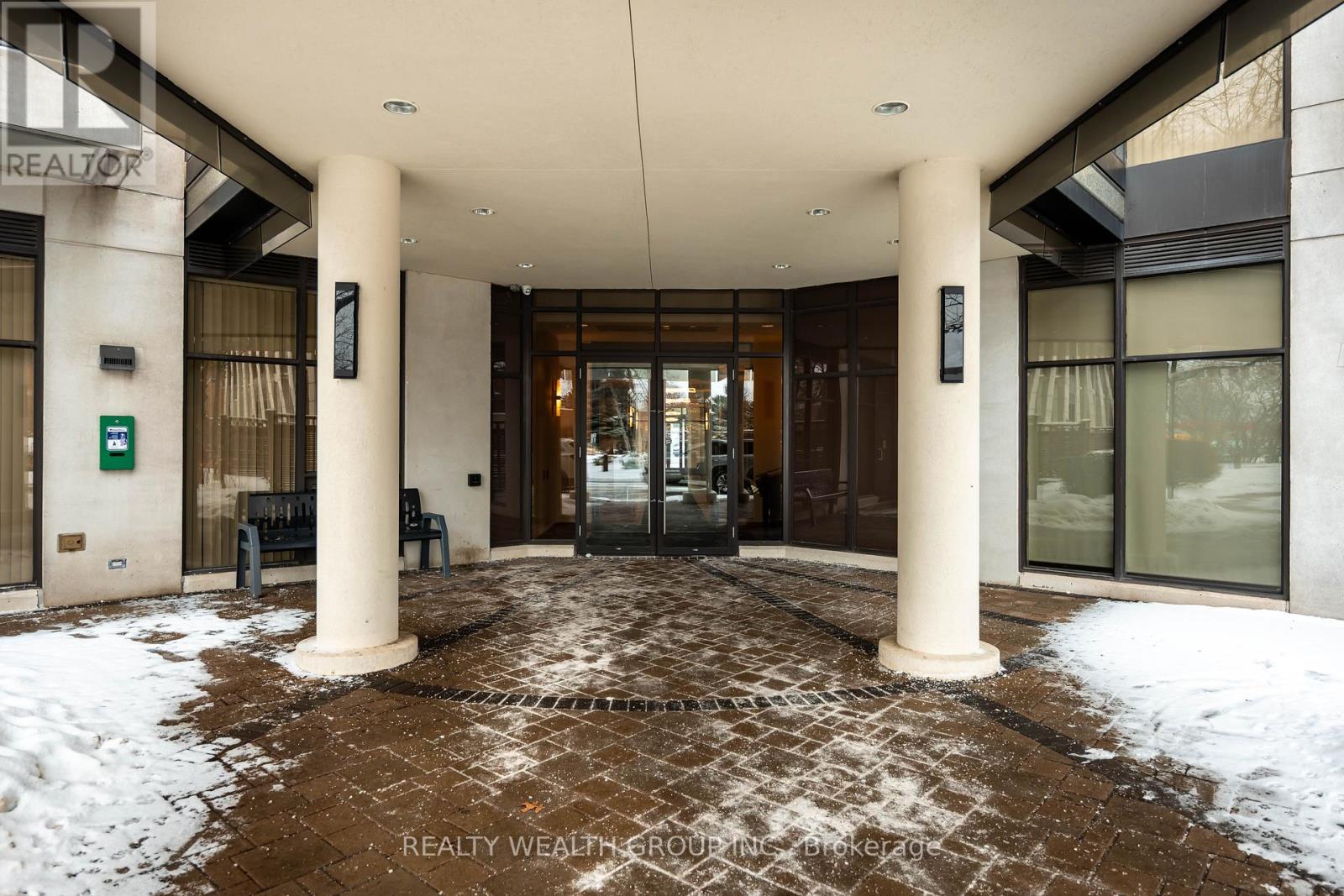 108 - 18 Harding Boulevard W, Richmond Hill, Ontario  L4C 0T3 - Photo 3 - N12791426