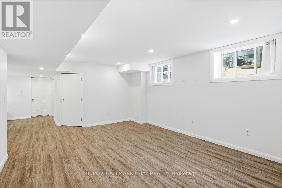 B - 325 Peter Street N, Orillia, Ontario  L3V 5A4 - Photo 14 - S12791446