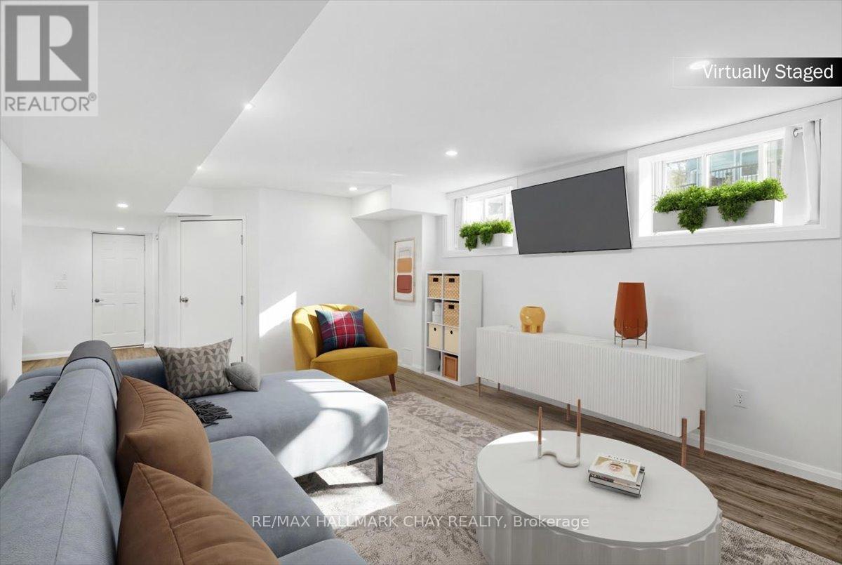 B - 325 Peter Street N, Orillia, Ontario  L3V 5A4 - Photo 15 - S12791446